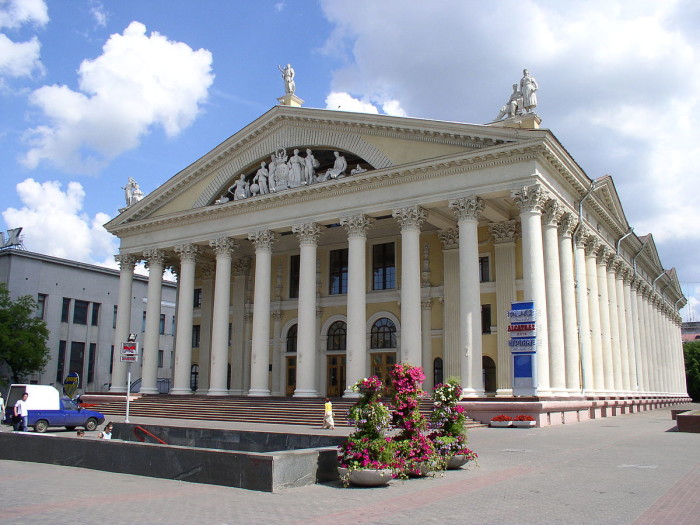 1200px-belarus-minsk-trade_union_palace_of_culture